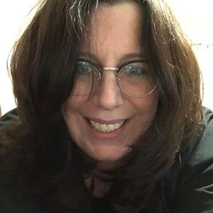 Meet your Posher, Julia